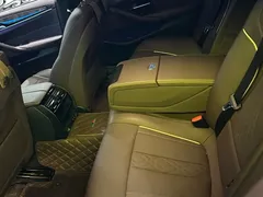 2021 BMW 5 Series 525Li M Sport Package, чёрный — фото 5