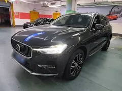 2022 Volvo XC60 4WD Luxury — фото 1