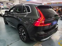 2022 Volvo XC60 4WD Luxury — фото 5