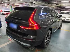 2022 Volvo XC60 4WD Luxury — фото 7