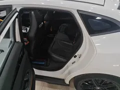 2023 Changan UNI-V 1.5T Premium, белый — фото 6