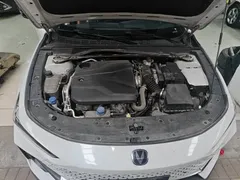 2023 Changan UNI-V 1.5T Premium, белый — фото 8