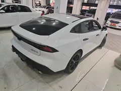 2023 Changan UNI-V 1.5T Premium, белый — фото 9