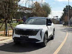 2023 Geely Atlas L 1.5TD DCT Premium, белый — фото 1