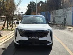 2023 Geely Atlas L 1.5TD DCT Premium, белый — фото 2