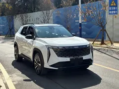 2023 Geely Atlas L 1.5TD DCT Premium, белый — фото 3