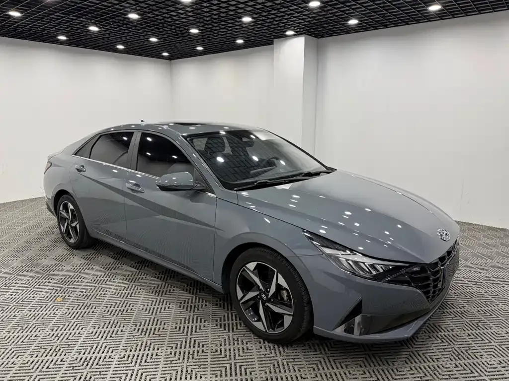 2022 Hyundai Elantra 1.5L CVT LUX Premium