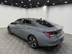 2022 Hyundai Elantra 1.5L CVT LUX Premium — фото 9