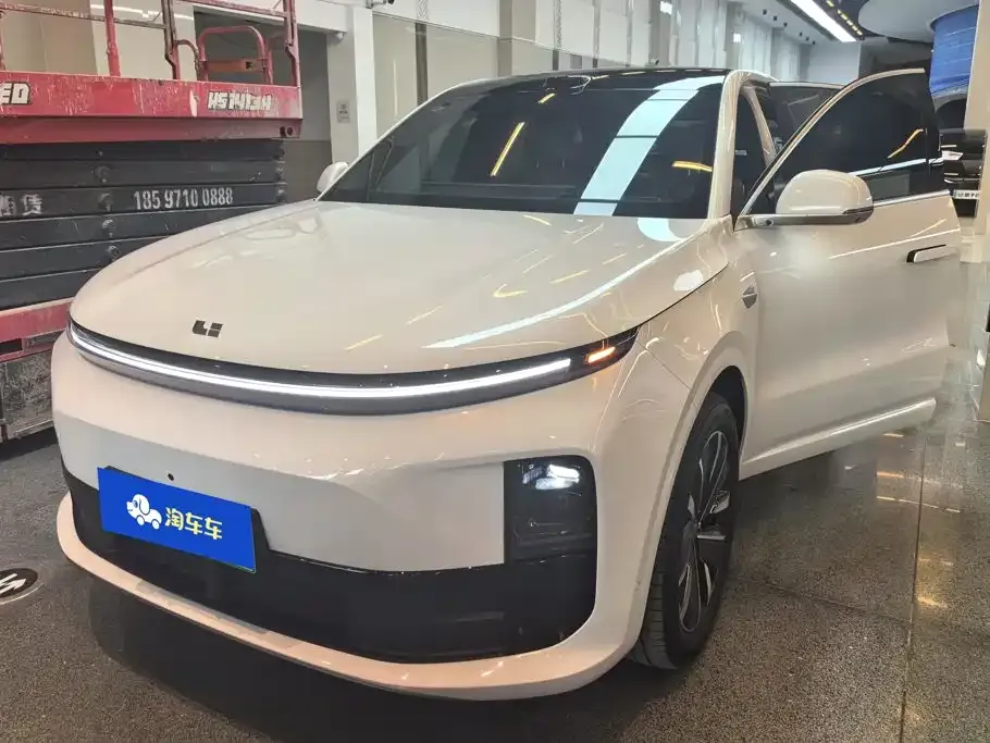 2025 Li Auto L6