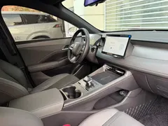 2025 BYD Qin PLUS DM-i PHEV Smart Driving 55km Leading, белый — фото 8