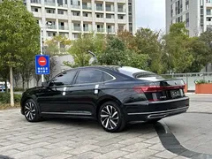 2022 Volkswagen Passat 330TSI Luxury, чёрный — фото 9