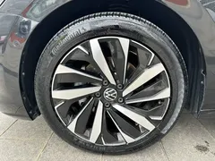 2022 Volkswagen Passat 330TSI Luxury, чёрный — фото 23