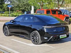 2025 BYD Seal 510 Standard, чёрный — фото 3