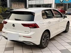 2021 Volkswagen Golf 280TSI DSG 30th Anniversary, белый — фото 6