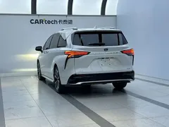 2023 Toyota Granvia 2.5L Hybrid Flagship VIP, белый — фото 5