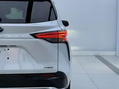 2023 Toyota Granvia 2.5L Hybrid Flagship VIP, белый — фото 6
