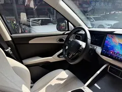 2025 BYD Yuan UP Smart Driving 401km Vitality, белый — фото 9