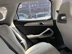 2025 BYD Yuan UP Smart Driving 401km Vitality, белый — фото 12