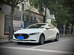 2022 Mazda 3 2.0L AT, белый — фото 1