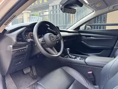 2022 Mazda 3 2.0L AT, белый — фото 3