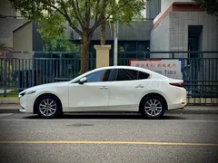 2022 Mazda 3 2.0L AT, белый — фото 7