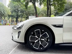 2024 Xiaomi SU7 RWD Long Range Smart Driving, белый — фото 12