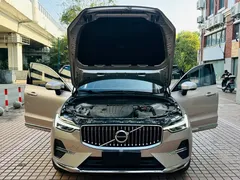 2023 Volvo XC60 4WD Luxury — фото 17