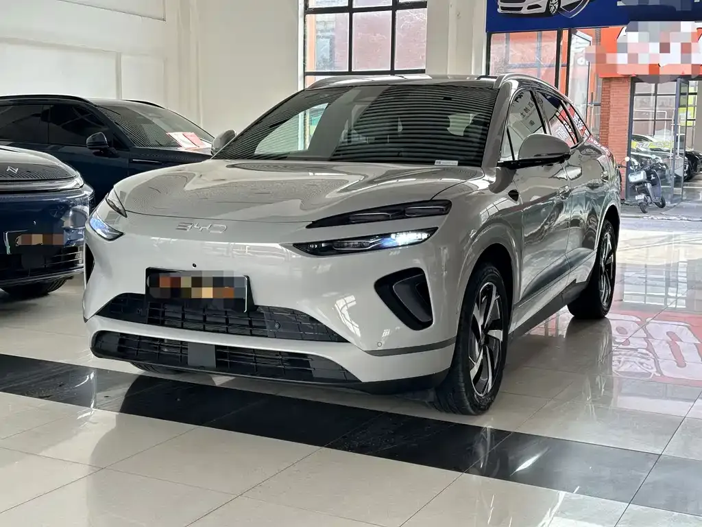 2025 BYD Sealion 06 DM-i PHEV 205 Plus