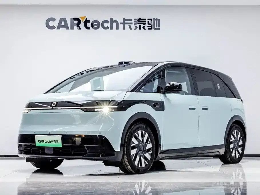 2025 Zeekr Mix Smart Driving