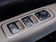 2025 Li Auto i6 2WD Standard, белый — фото 12