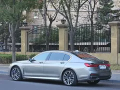 2021 BMW 7 Series 740Li xDrive Executive M Sport Package — фото 3