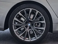 2021 BMW 7 Series 740Li xDrive Executive M Sport Package — фото 28