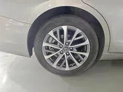 2021 Lexus ES 300h Premium — фото 11