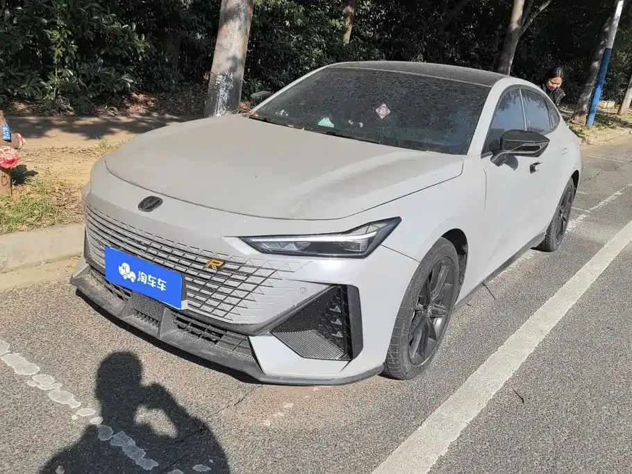 2022 Changan UNI-V 1.5T Premium