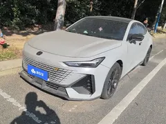 2022 Changan UNI-V 1.5T Premium — фото 1