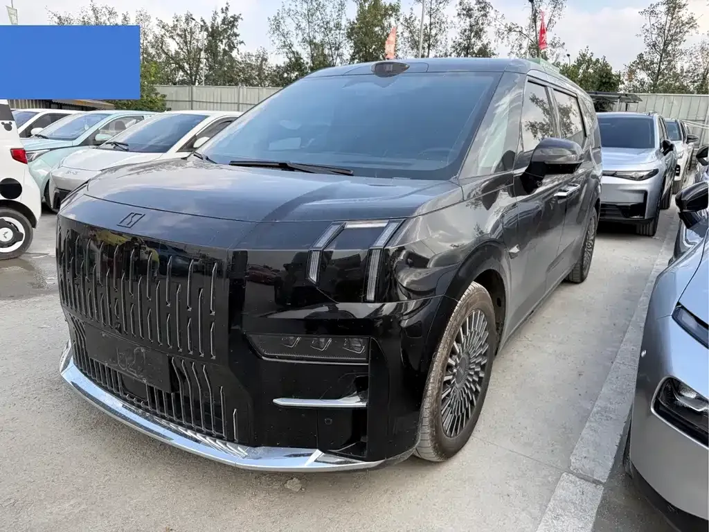 2024 Zeekr 009 6-Seat Executive 4WD 108kWh
