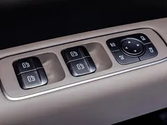 2025 Li Auto i6 2WD Standard, белый — фото 11