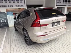 2023 Volvo XC60 4WD Luxury — фото 9