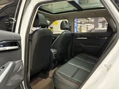 2023 Kia Seltos 1.5L CVT Luxury, белый — фото 6