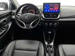 2022 Toyota Yaris L Zhixuan X 1.5L CVT Luxury Plus, белый — фото 10