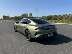 2024 Xiaomi SU7 RWD Long Range Advanced ADAS Pro, зелёный — фото 28