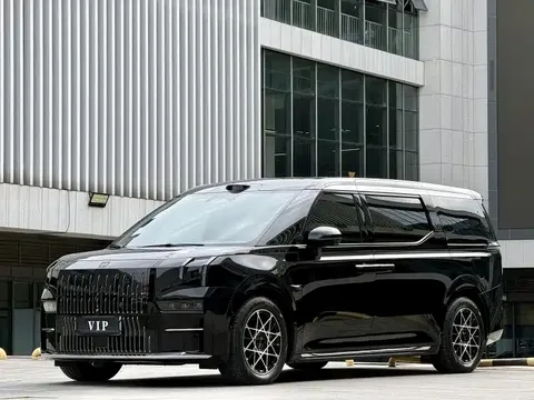 2024 Zeekr 009 7 seats 108kWh