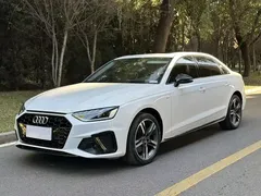 2022 Audi A4L 40 TFSI Luxury Sport, белый — фото 1
