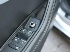 2022 Audi A4L 40 TFSI Luxury Sport, белый — фото 9