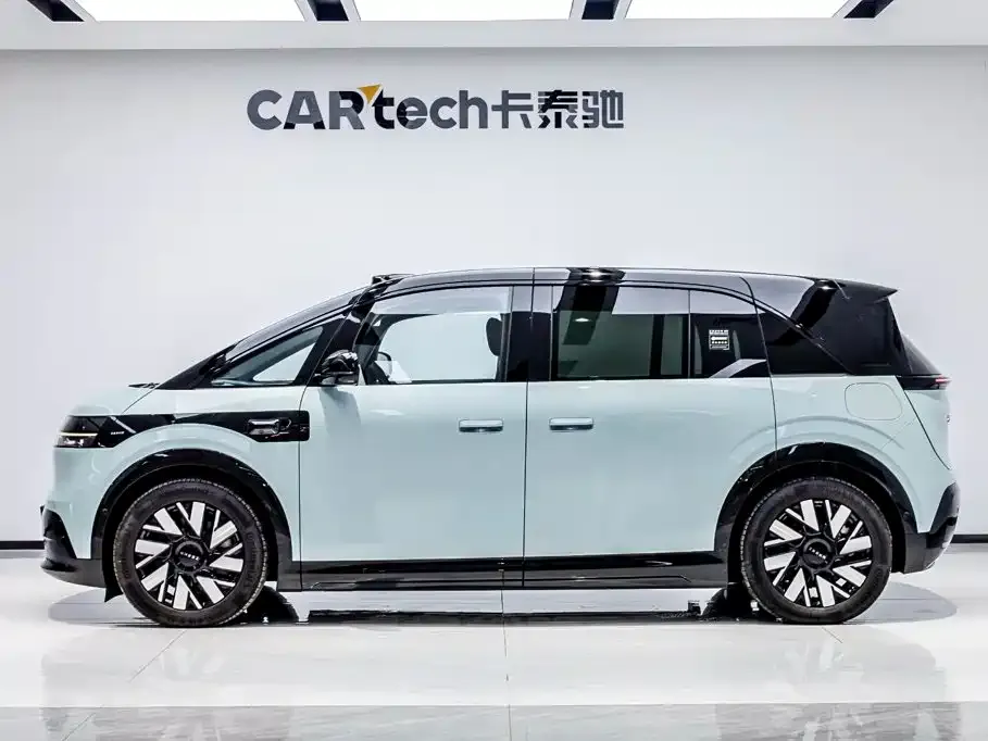 2025 Zeekr Mix Smart Driving