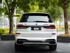 2023 BMW X7 M60i xDrive, белый — фото 6