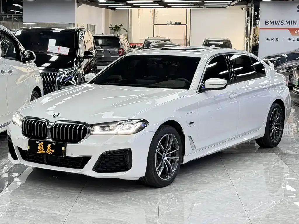 2022 BMW 5 Series 535Le PHEV Pioneer M Sport Package