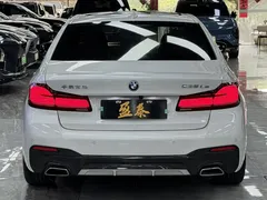 2022 BMW 5 Series 535Le PHEV Pioneer M Sport Package, белый — фото 5