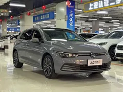 2023 Volkswagen Golf 280TSI DSG Pro — фото 3