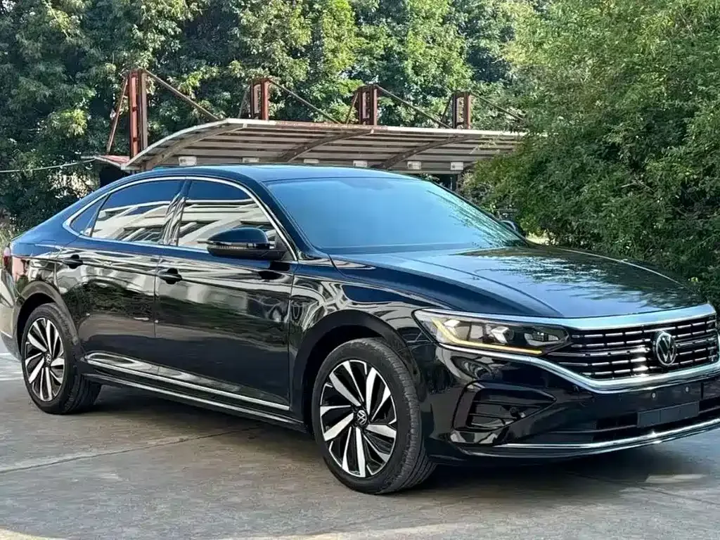 2022 Volkswagen Passat 330TSI Elite
